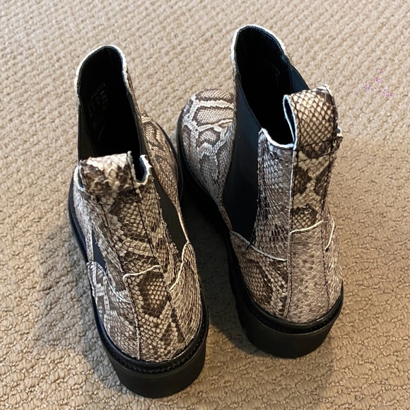 AllSaints Bea Leather Snake Chelsea Boot in Taupe/Grey Size 8 - Picture 9 of 9